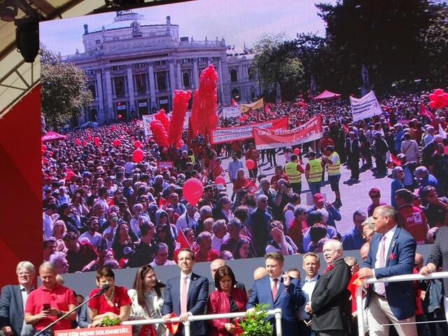 1. Mai 2018 in Wien: Maiaufmarsch der SPÖ Wien. Kundgebung auf dem Rathausplatz.