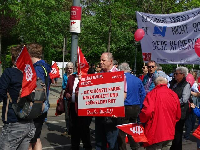 1. Mai 2018 in Wien: Maiaufmarsch der SPÖ Wien. Universitätsring.