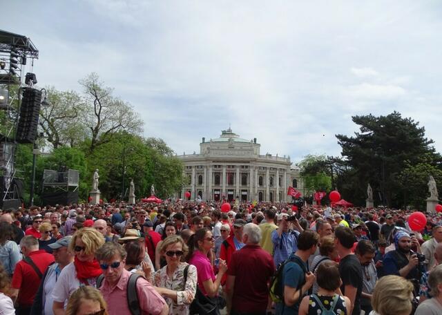 1. Mai 2018 in Wien: Maiaufmarsch der SPÖ Wien. Nach der Kundgebung auf dem Rathausplatz.