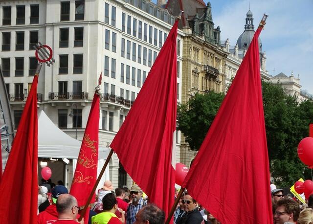 1. Mai 2018 in Wien: Maiaufmarsch der SPÖ Wien. Kundgebung auf dem Rathausplatz.