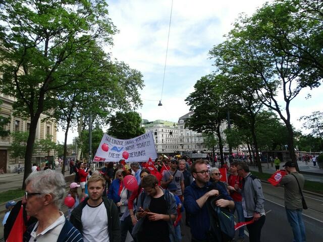 1. Mai 2018 in Wien: Maiaufmarsch der SPÖ Wien. Universitätsring.
