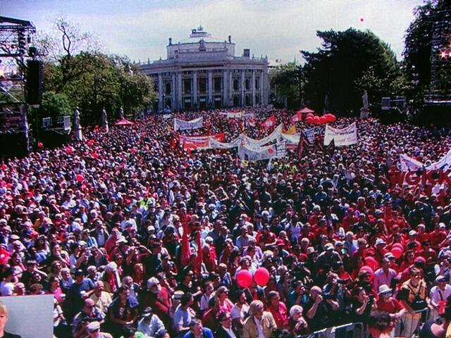 1. Mai 2018 in Wien: Maiaufmarsch der SPÖ Wien. Kundgebung auf dem Rathausplatz.