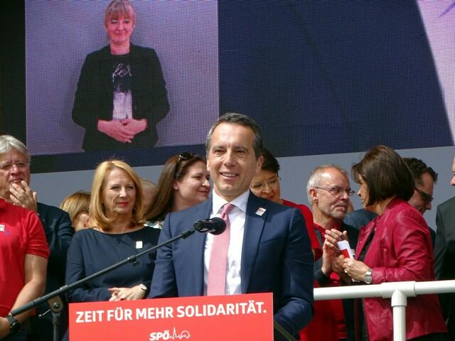 1. Mai 2018 in Wien: Maiaufmarsch der SPÖ Wien. Kundgebung auf dem Rathausplatz. Altbundeskanzler Christian Kern.