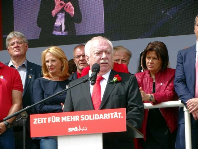 1. Mai 2018 in Wien: Maiaufmarsch der SPÖ Wien. Kundgebung auf dem Rathausplatz. Der scheidende Bürgermeister Michael Häupl.