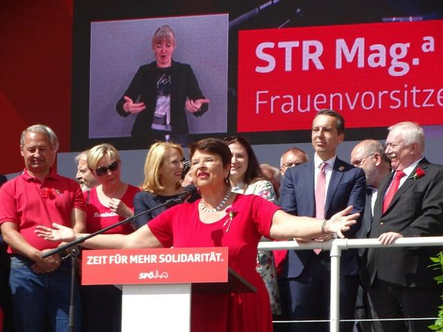1. Mai 2018 in Wien: Maiaufmarsch der SPÖ Wien. Kundgebung auf dem Rathausplatz. Die Wiener Vizebürgermeisterin Renate Brauner.