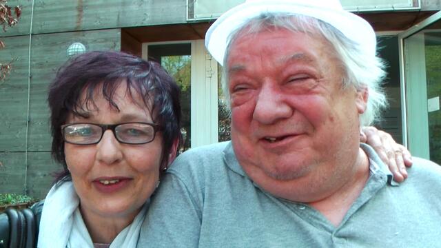 Außerdem: 7.5. - 11 bis 14 Uhr - Infotreffen - Gespräche & Austausch plus Fototermin 30 Meter Facebook-Print ausgerollt vor dem Container - darin hunderte Glückwünsche von Facebook-Freunden für Bolle und sein neues Leben. (Gespräche / Austausch / Infotreffen). https://www.facebook.com/notes/max-bryan/termin-7-mai-start-sommernotprogramm-f%C3%BCr-hamburger-obdachlose/2150945564923347/