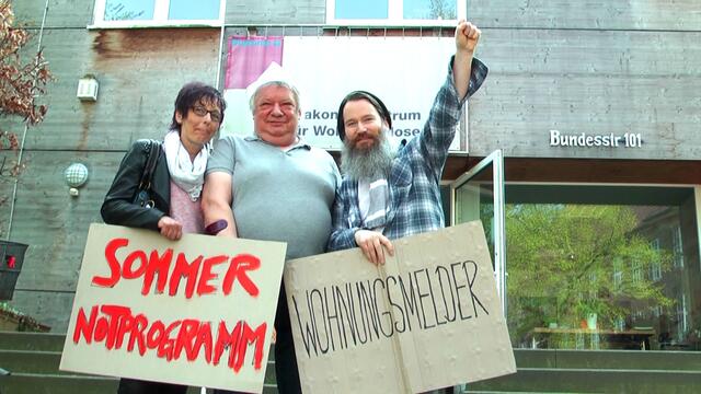 Dranbleiben Wir bleiben jetzt dran, für noch eine weitere Saison für Bolle und ab kommenden Herbst dann auch wieder im nächsten Container dann, weil so können wir am Ende argumentieren, Bolle eine Zeit lang - in dem Fall über ein Jahr lang untergebracht zu haben, was einen gewissen "verfestigten Aufenthalt" generiert, der entscheidend dafür ist, ihn für Dauer bei Fördern und Wohnen zum Beispiel unterzubringen.