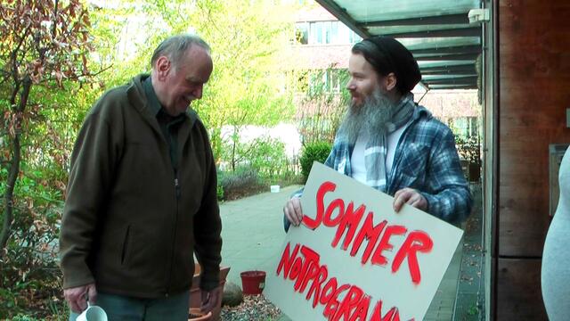 \\\ Reise ins Glück /// Termin MONTAG, 7.5. - 11 Uhr - Abschied von Bolle - Interview und Fototermin vor seiner Abreise ins SOMMERNOTPROGRAMM - es geht an die Ostsee - nach Eckernförde - 6 Monate ein Zimmer für 200 EUR (subventioniert vom Vermieter für die gute Sache). Erst zum Herbst 2018 kehrt "Bolle" dann zurück nach Hamburg ins private Winternotprogramm unserer Bürgerinitiative - ein neuer Stellplatz wurde auch schon gefunden.