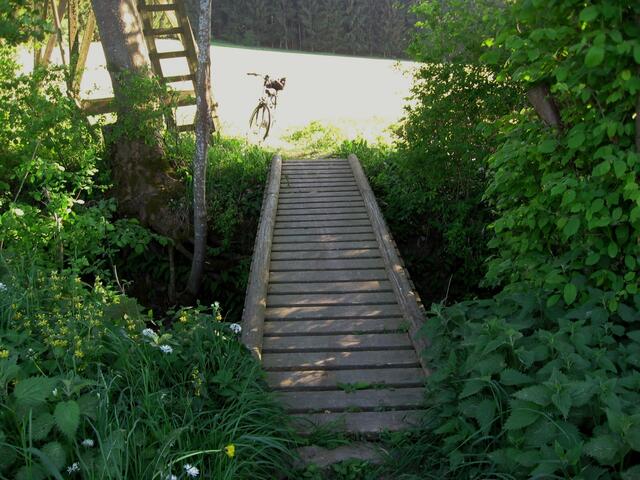 "Komm doch rüber, übers Brückerl, nur a Stückerl... "