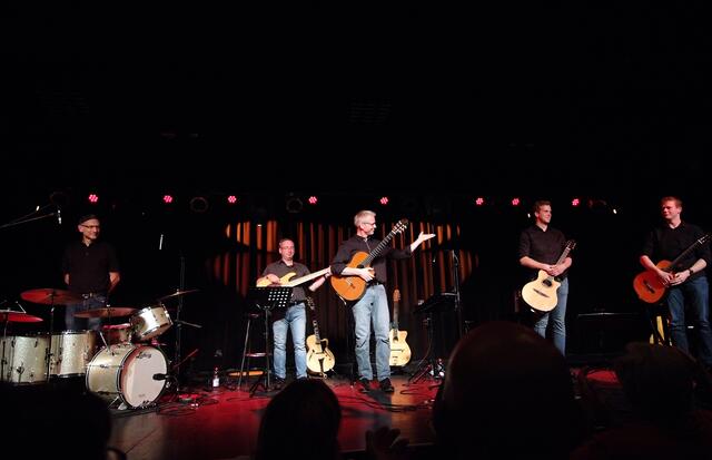 Martin Blohm und Band im "Hallenbad - Kultur am Schachtweg" zu Wolfsburg an einem traumhaft schönen Samstag im Frühling 2018
