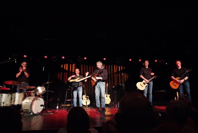 Martin Blohm und Band im "Hallenbad - Kultur am Schachtweg" zu Wolfsburg an einem traumhaft schönen Samstag im Frühling 2018