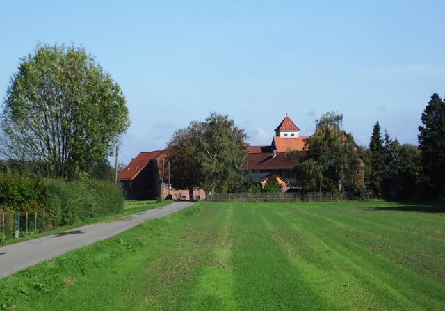 Ein Stück weiter die Bettenser Mühle. Sie war einmal die Wassermühle eines kleinen Dorfes, das schon lange verschwunden ist.