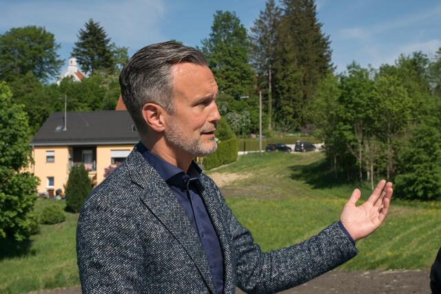 Hochwasserschutz - Retensionsanlage Friedberg/Bachern - Bilder von der Einweihung. Im Bild Friedbergs Bürgermeister Roland Eichmann