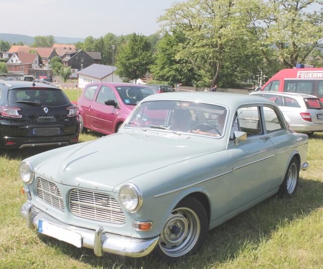Kein Feuerwehrauto aber doch ein Oldtimer - Volvo Baujahr 1966