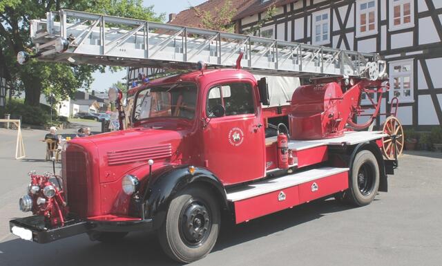 Drehleiterfahrzeug von Daimler Benz aus dem Jahr 1951