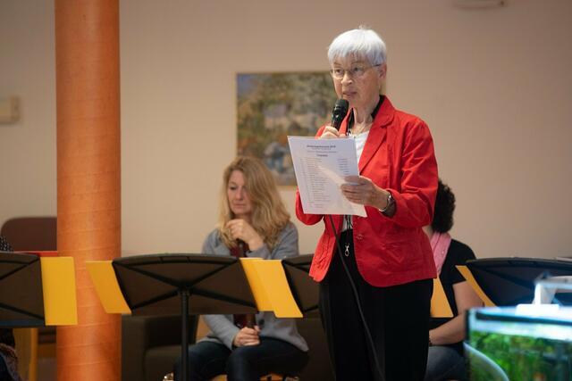 Gisela Mudrich hatte ein besinnliches Gedicht zum Muttertag mitgebracht.