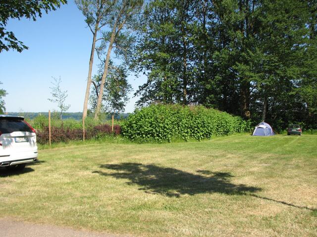 Einsamer Camper hat es gutes Plätzchen gefunden.