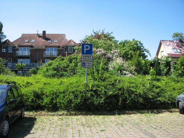 Mit Parkuhr 4 h frei