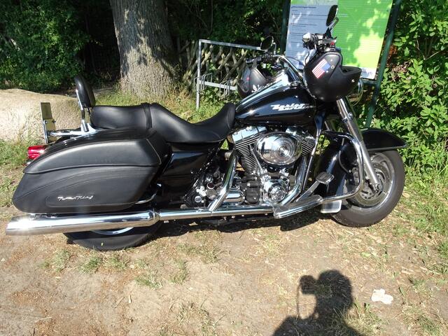 Zum Schluss eine von mehreren Harleys