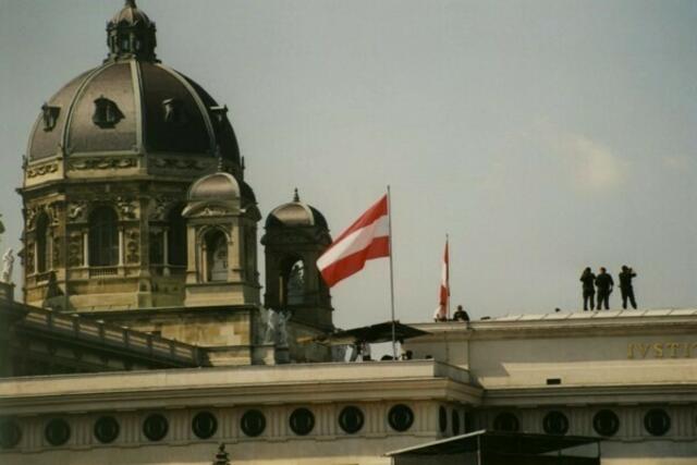 Vom 19. bis 23. Juni 1998 Papst Johannes Paul II. in Österreich