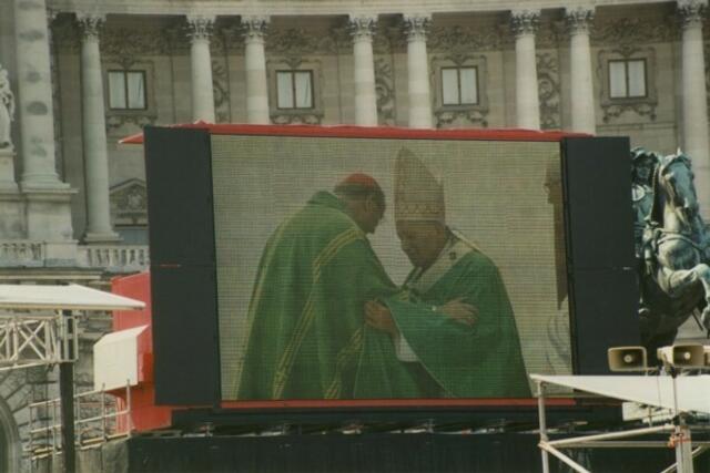 Vom 19. bis 23. Juni 1998 Papst Johannes Paul II. in Österreich