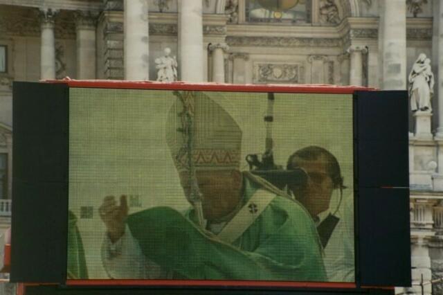 Vom 19. bis 23. Juni 1998 Papst Johannes Paul II. in Österreich