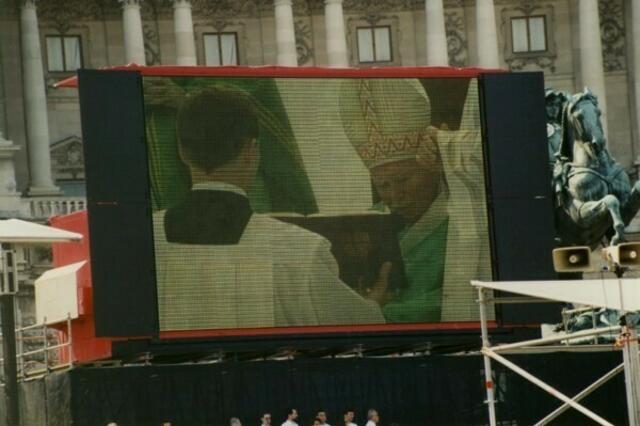 Vom 19. bis 23. Juni 1998 Papst Johannes Paul II. in Österreich