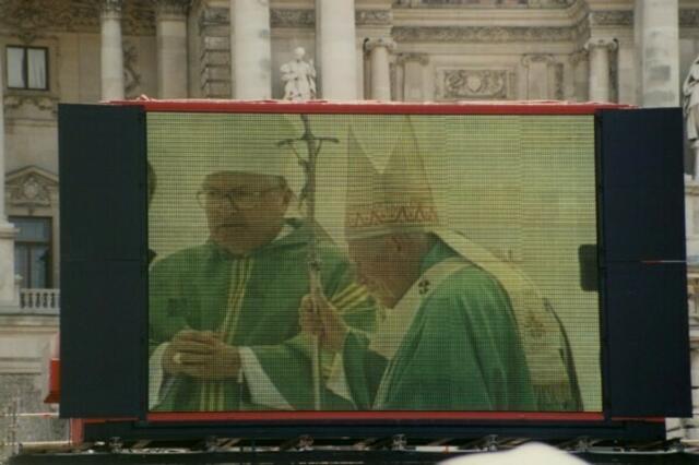 Vom 19. bis 23. Juni 1998 Papst Johannes Paul II. in Österreich