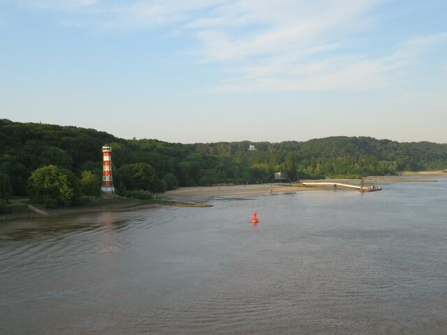 Auch ein Turm steht dort.