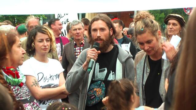 "Mit dem MIETENmove haben wir ein deutliches Zeichen gesetzt" - der Recht auf Stadt Sprecher Marco Alexander Hosemann