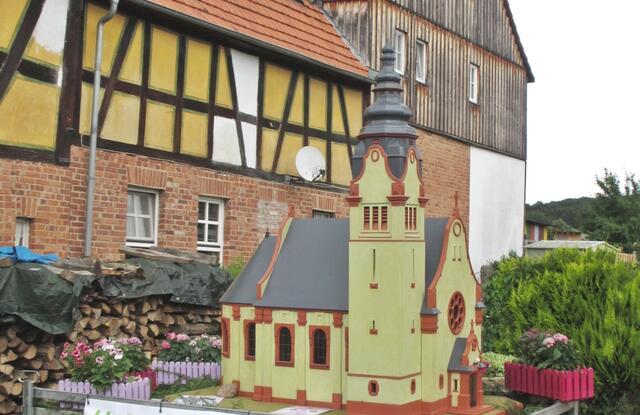 Modell der katholischen Kirche von Sindersfeld