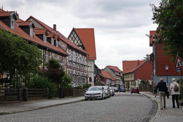 ..auf dem Weg zur Einkaufsmeile...