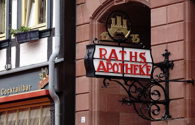 ...künstlerisches Transparent...