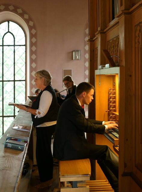 Sängerin Chris Munger mit Sandra Möhring an der Querflöte und Martin Schönborn an der Orgel