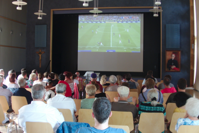 Das Endspiel der Fußballweltmeisterschaft - wir Deutsche leider nur als Zuschauer | Foto: Christian Meixner