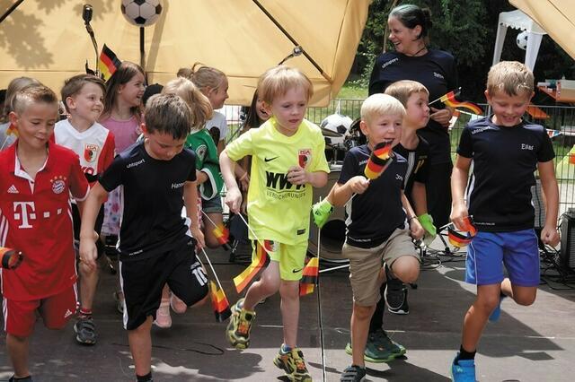 Junge Sportler im Einsatz. | Foto: Otto Müller