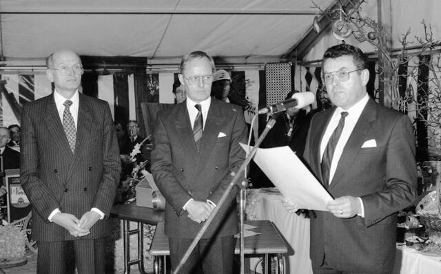 Grundsteinlegung des neuen IBM-Gebäudes in Bemerode Ende Oktober 1988.