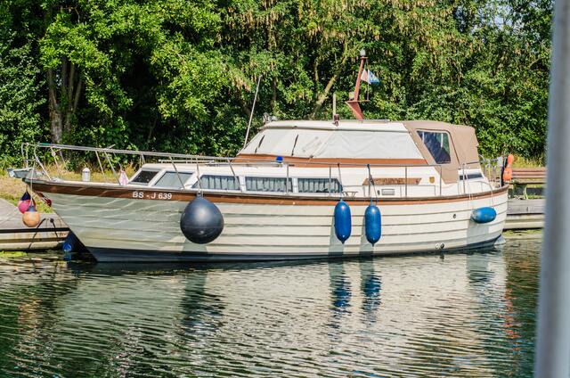 Da ist sie ja, die schöne Yacht