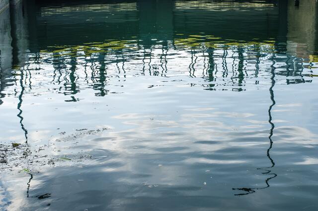 Spiegelung der Schleuse