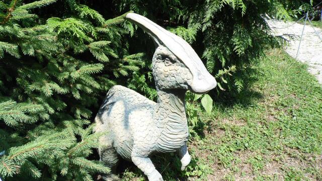 Im DinoWeltWäldchen !  https://www.freizeitspass-eckartsberga.com/attraktionen/dinoweltw%C3%A4ldchen/