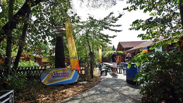 Der Nebraer "Bienenlehrgarten" live im MDR,heute von 14-17:00 Uhr !