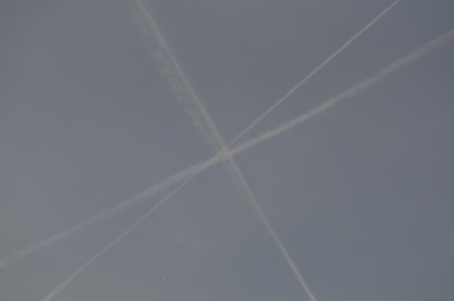 künstliche 'Wolken' -  4.Aug. '18;  20:04h