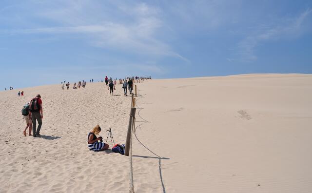 Natürlich muss die größte Düne, die Lackzca Gora, erstiegen werden. Sie erreicht um die 50 Meter Höhe.