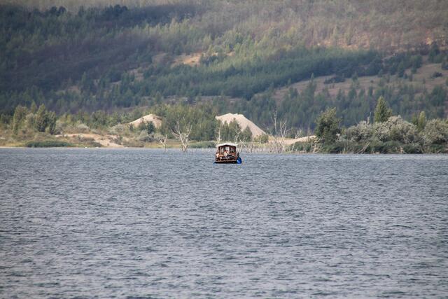 Von Weitem ist noch nicht genau zu erkennen, was das für ein Boot ist...