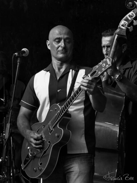 Rock´n Roller "Razzle Dazzle", Gitarrist: Ulf Bertelmann