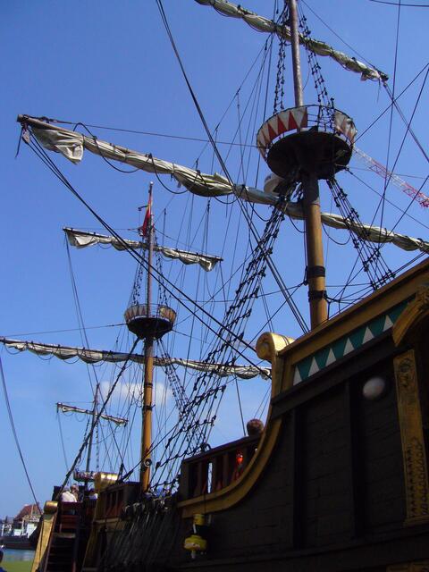 Ein anderer Seereisender war Charles Darwin. Mit der Beagle unter Kapitän FitzRoy durchkreuzte er ab 1831 die Weltmeere. Das war während der Regierungszeit Wilhelm IV.