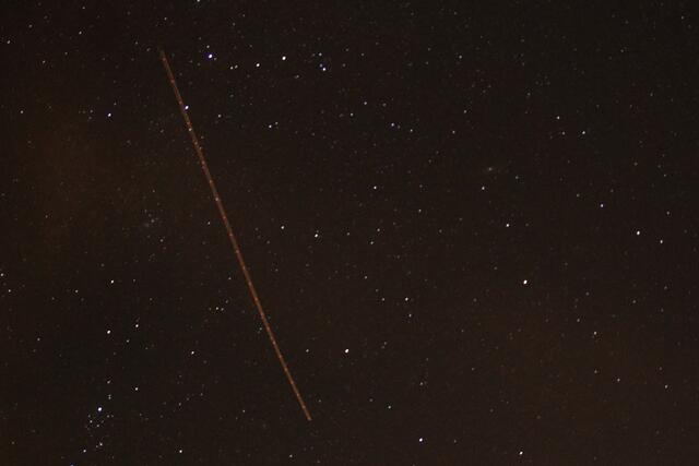 Eine gar nicht so seltene "Sternschnuppe der besonderen Art". Sie sind erst seit dem letzten Jahrhundert entdeckt worden und durch Blinken gut erkennbar!