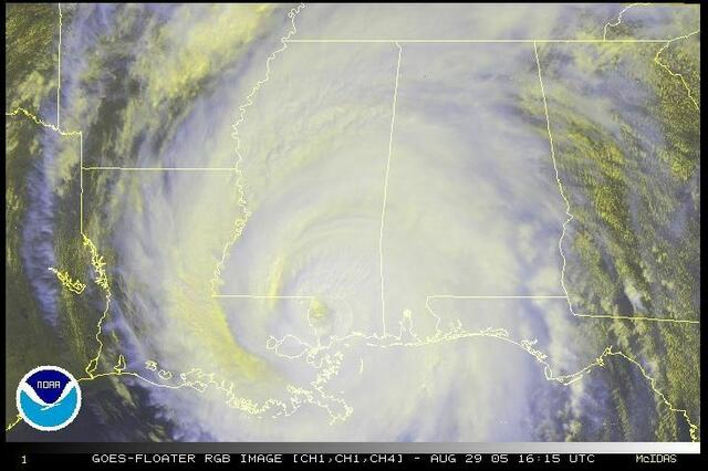 Hurrikan mit Land- u. Staatsgrenzen | Foto: NOAA-SAT - Freigabe US-Navy
