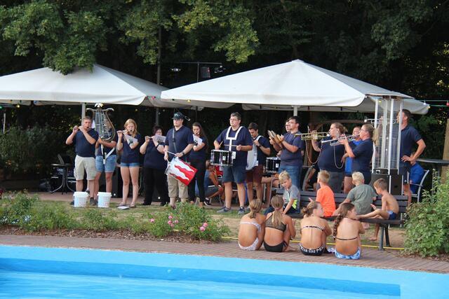 Spielmanns- und Fanfarenzuges Landau, der die Olympiade feierlich eröffnet.