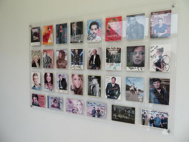 Stars mit persönlicher Widmung, die den großen Sendesaal gerockt haben !